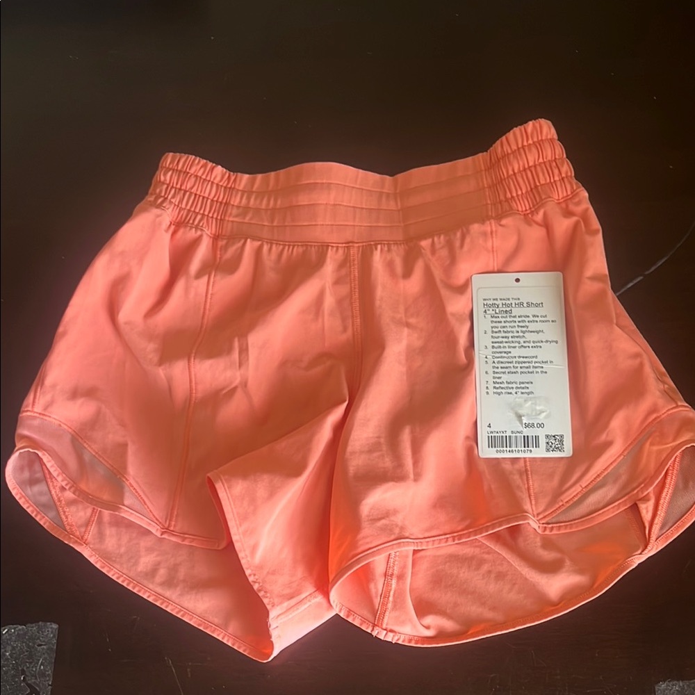 Lululemon Hotty Hot HR Short 4” Lined